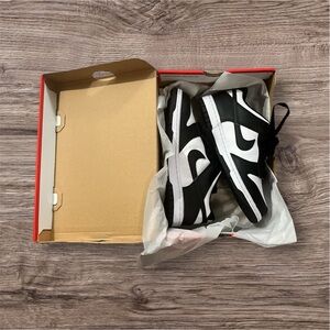 Nike Dunks Boys New in box Size 5.5 Black and White Sneakers